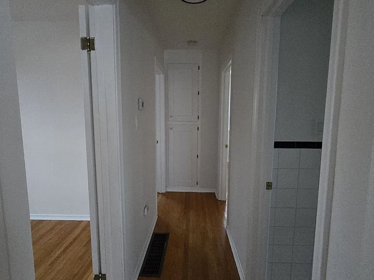 65 Moore St #MAIN — Photo 6