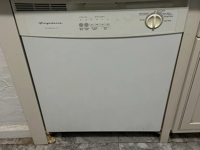 Dish washer