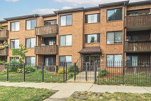 1st image of 5130 N Albany Ave APT 107