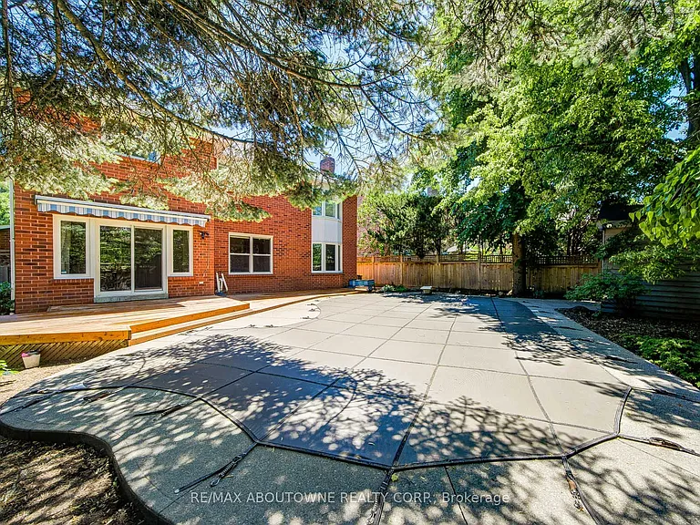 1273 Blackthorn Pl — Photo 39