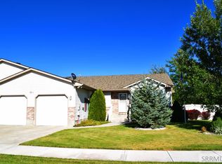 1311 S Windsor Dr, Ammon, ID 83406