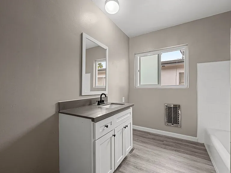 3845 Potomac Ave — Photo 19