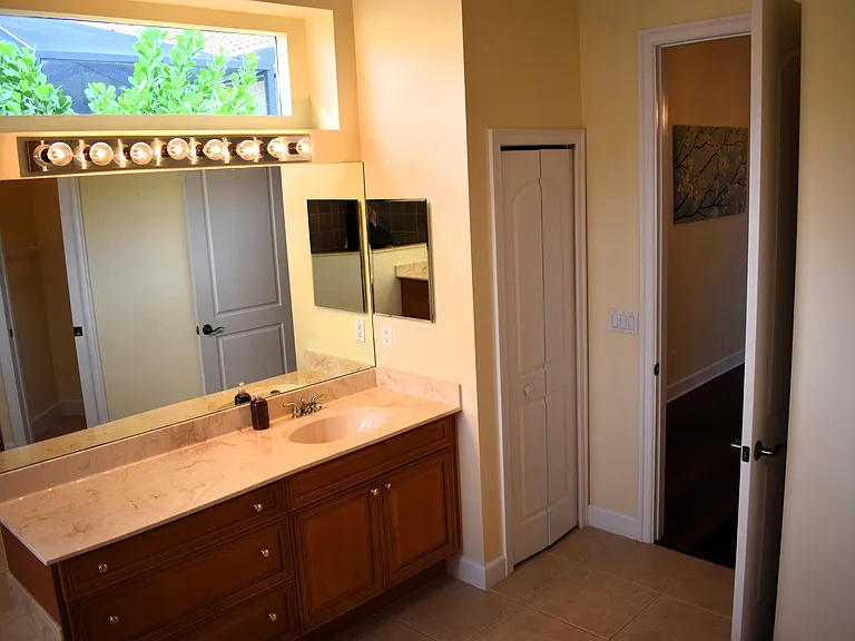 895 SW Grand Reserves Blvd — Photo 19