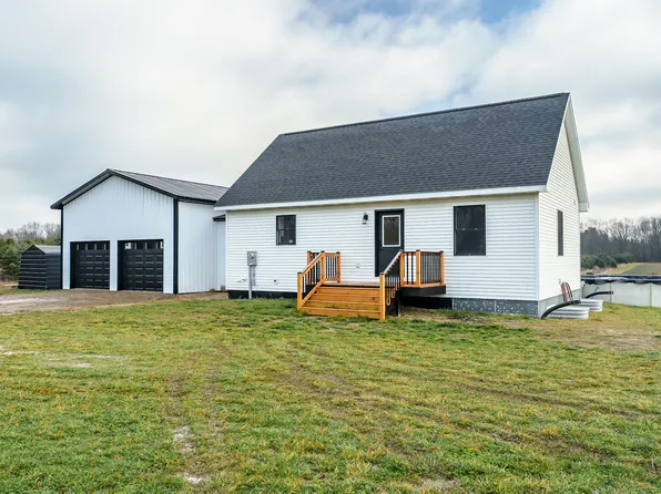 7621 44th St, Bloomingdale, MI 49026