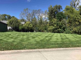 9910 Woodland Ridge West St #97, Fort Wayne, IN 46804