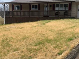 19 Hambrick Rd, Nitro, WV 25143