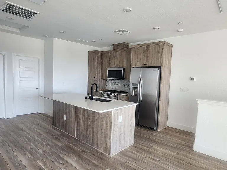 586 W Mahogany Ln — Photo 8