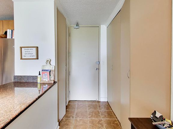 4th image of 2728 N Hampden Ct APT 501