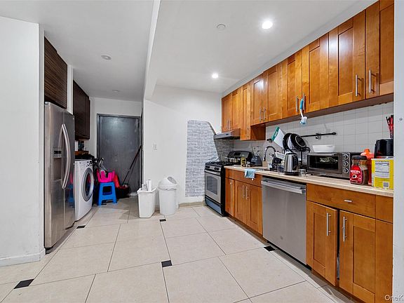 5th image of 10607 Northern Boulevard #2B