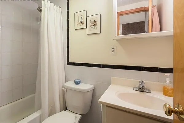 Rented by Christie's International Real Estate Group, LLC | media 4