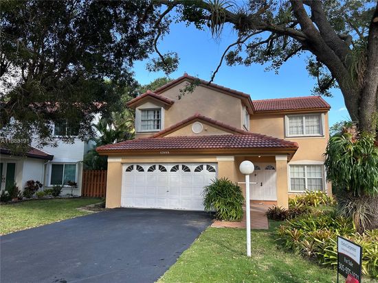 10889 SW 149th Pl, Miami, FL 33196