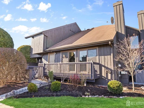 171 Westgate Dr, Edison, NJ 08820