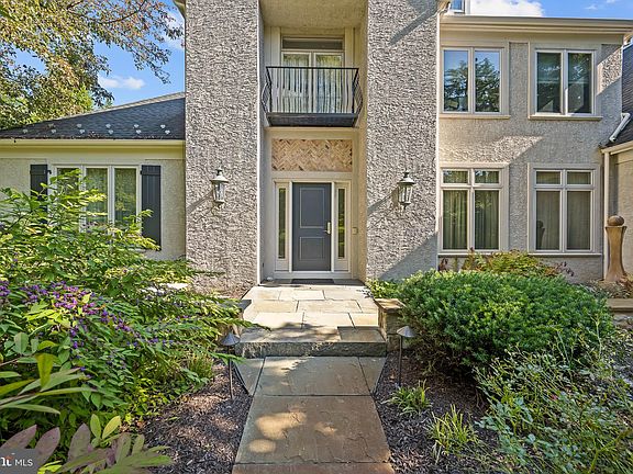 2nd image of 105 Wynleigh Dr E