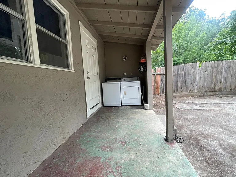 710 Normal Ave — Photo 12