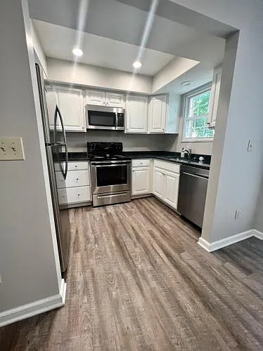 Updated and Upgraded Kitchen
Stainless Appliances
Granite Countertops