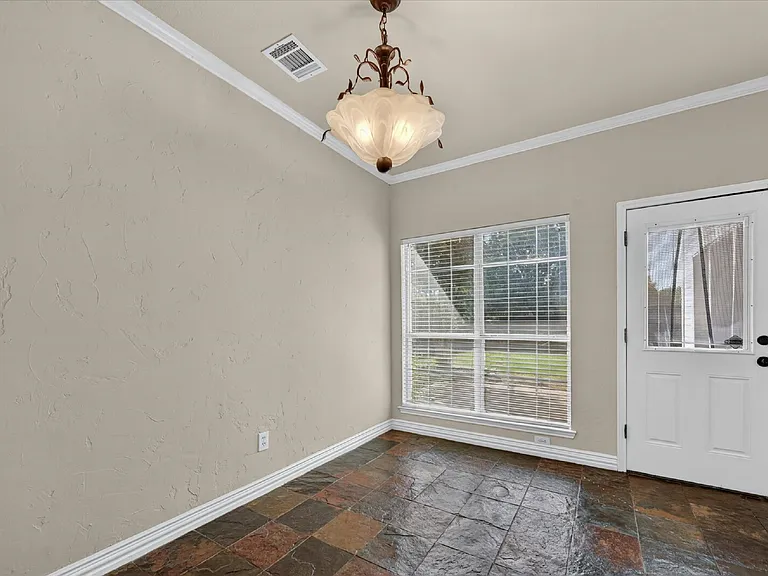 400 Breakers Point Ct — Photo 10