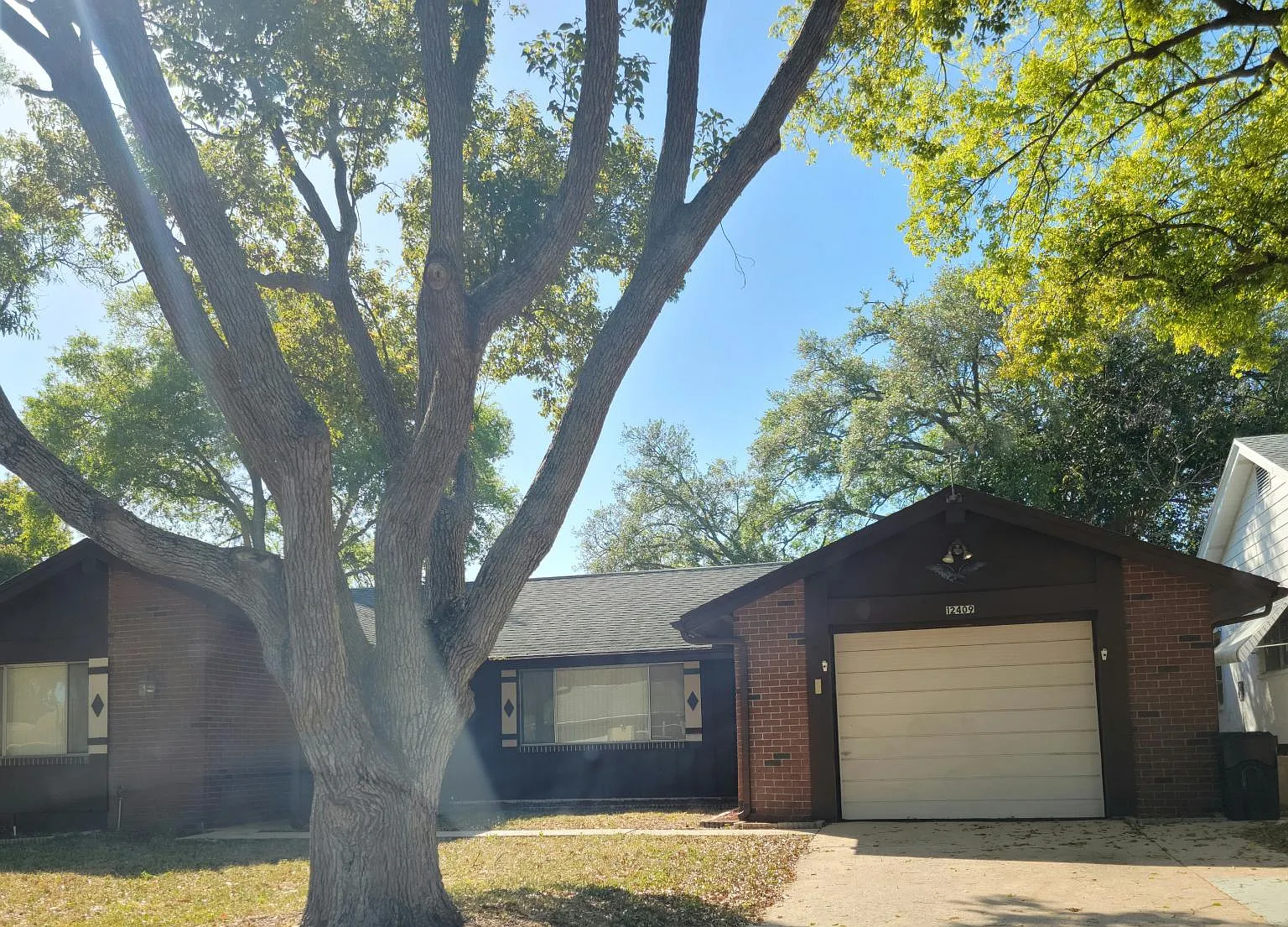 2 bed, 1366 sqft, $1,800 — Photo 2