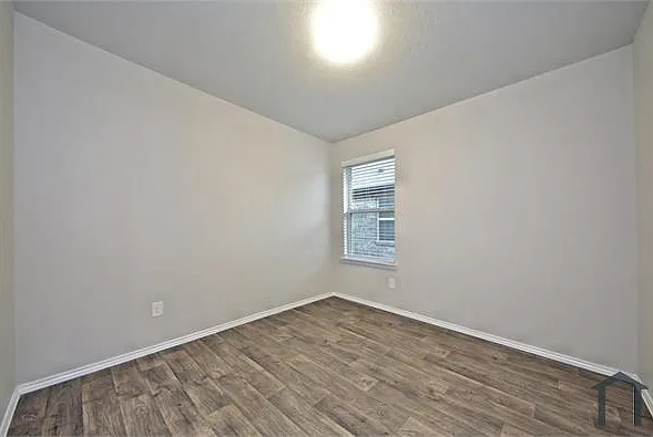 1510 Ashford Bend Ln — Photo 6
