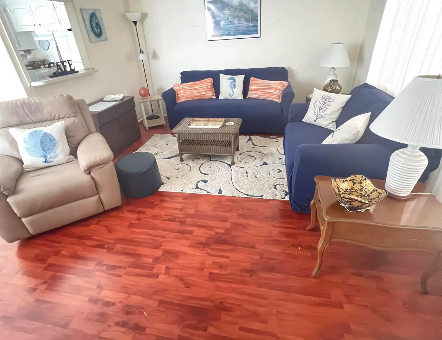 1 bed, 1.5 bath, 702 sqft, $1,199 — Photo 1