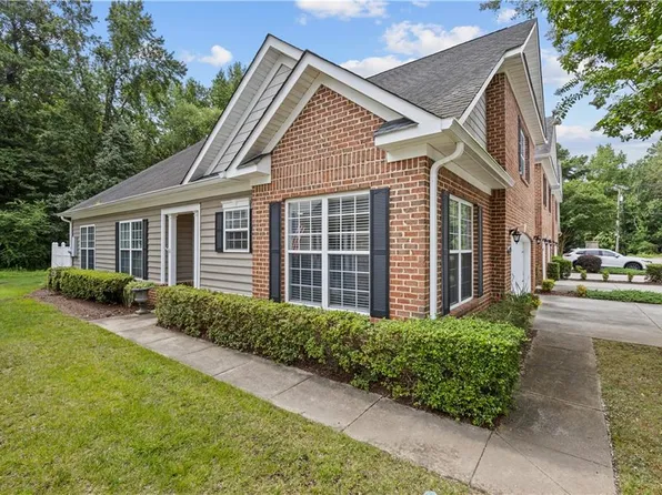 416 Fieldstone Glen Way, Virginia Beach, VA 23454