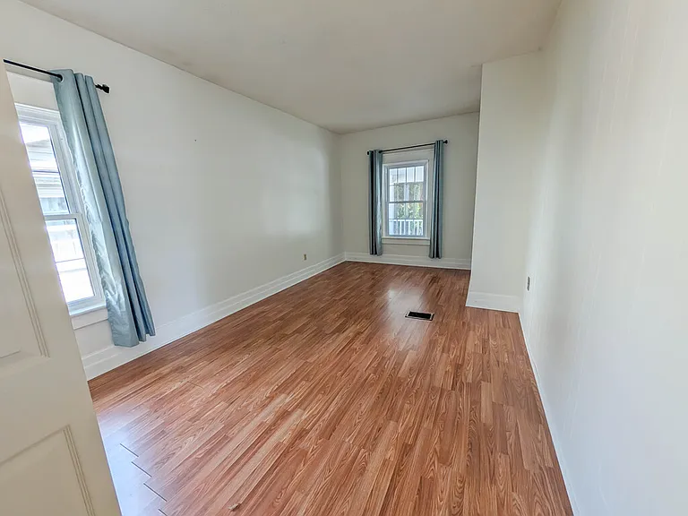 155 1/2 Lake St #1 — Photo 11