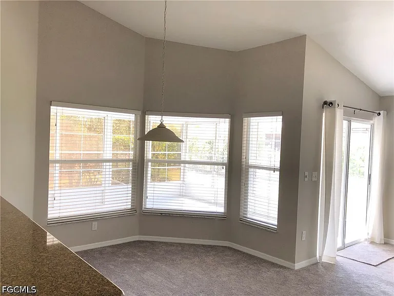 8223 Breton Cir — Photo 6