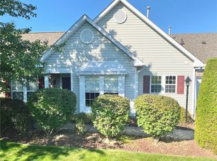 2406 Greystone Dr, Coraopolis, PA