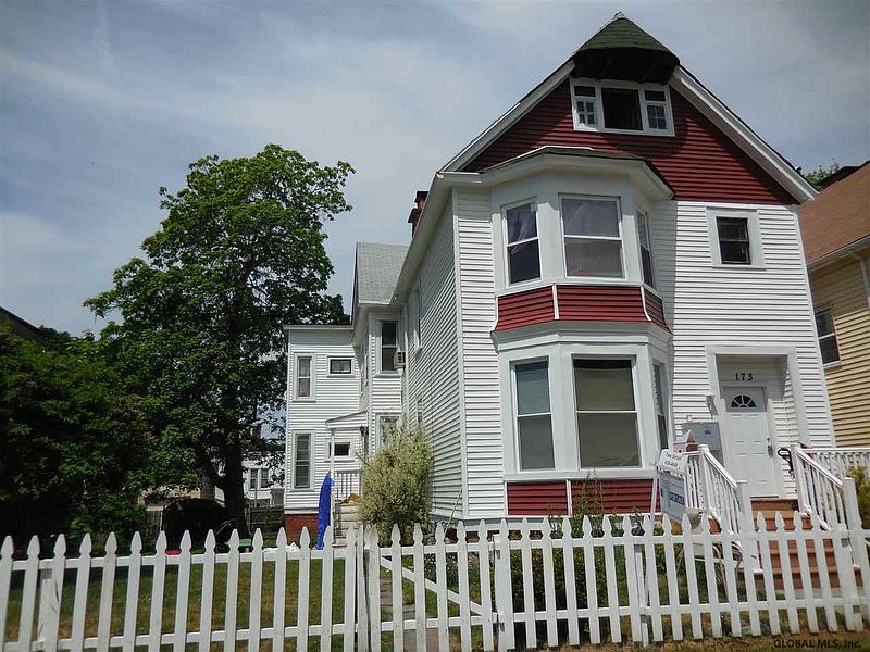 2nd image of 173 N 7TH Avenue