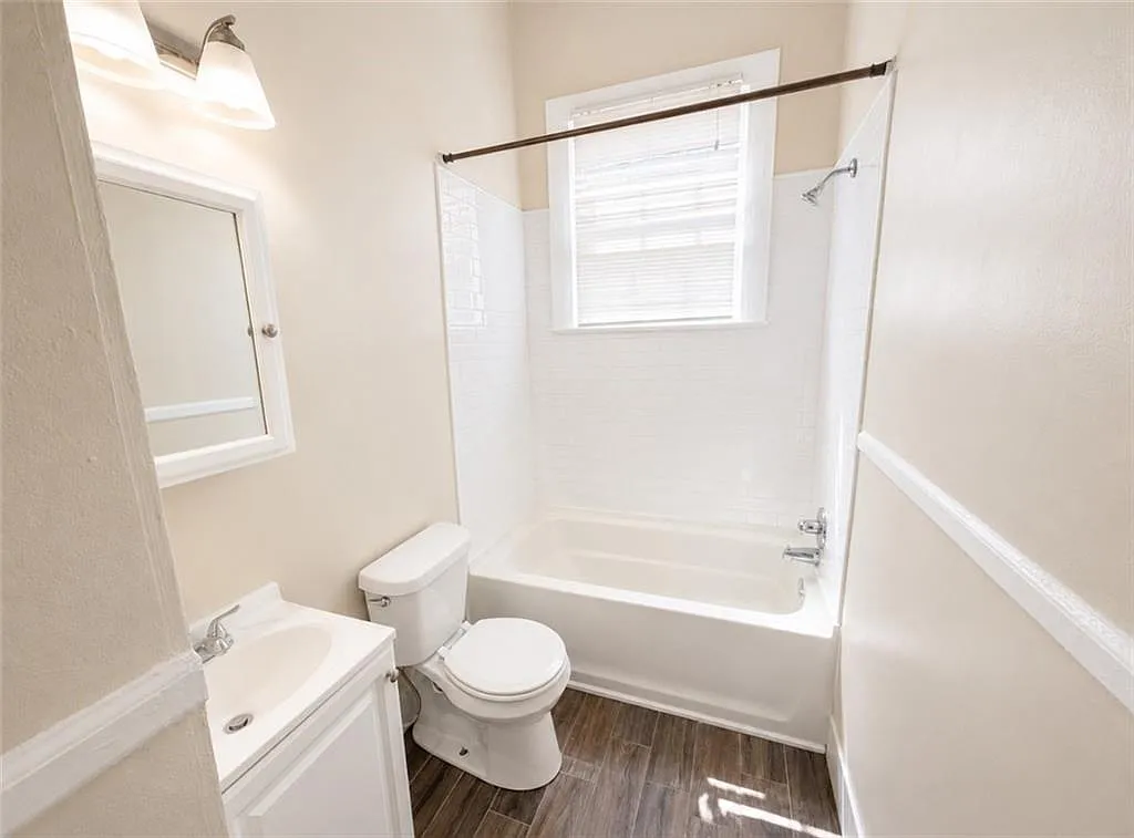 2332 Ursulines Ave — Photo 4