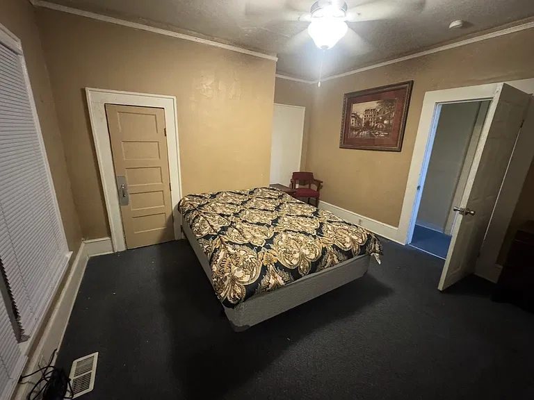 1609 W Raleigh Blvd — Photo 7