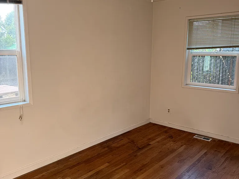 4317 SE 35th Pl — Photo 8