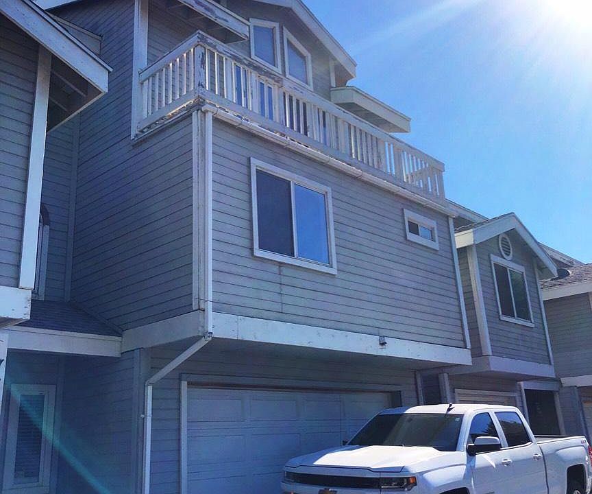 2nd image of 752 Acacia Rd