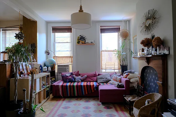 Rented by Bedford Realty USA Corp | media 7