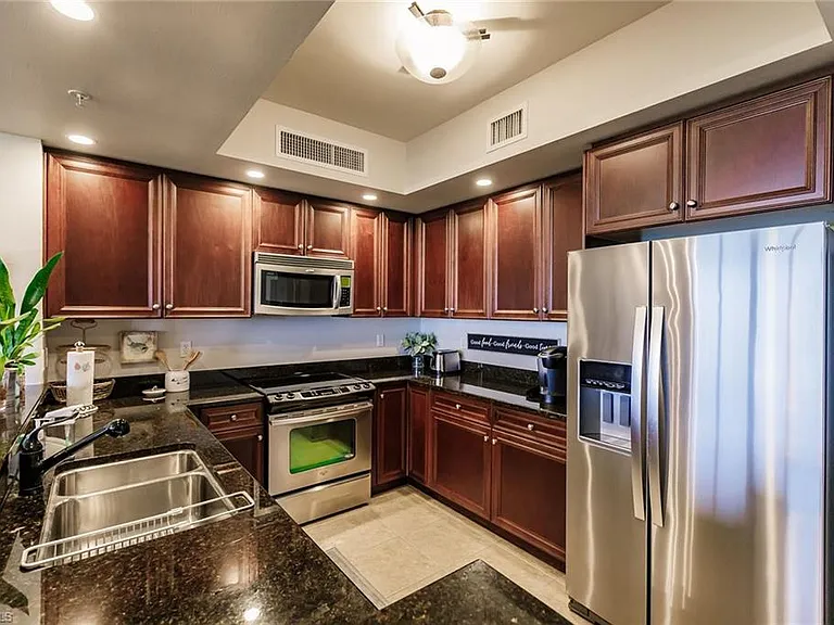 1065 Borghese Ln #1003 — Photo 11