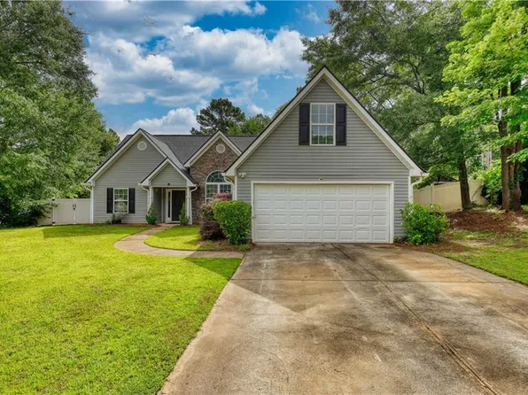 556 Walton Dr, Social Circle, GA 30025