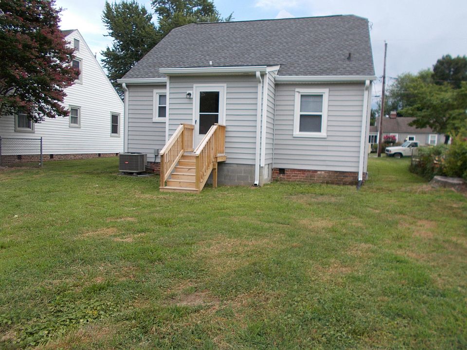 2nd image of 1904 Court St