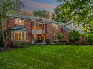 8S330 Whittington Ct, Naperville, IL 60540