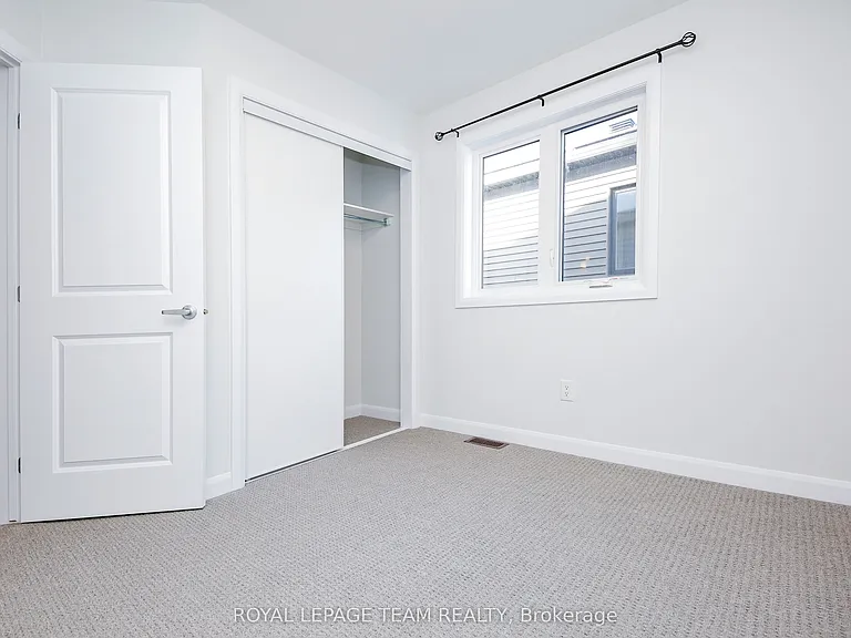 645 Hamsa St — Photo 31