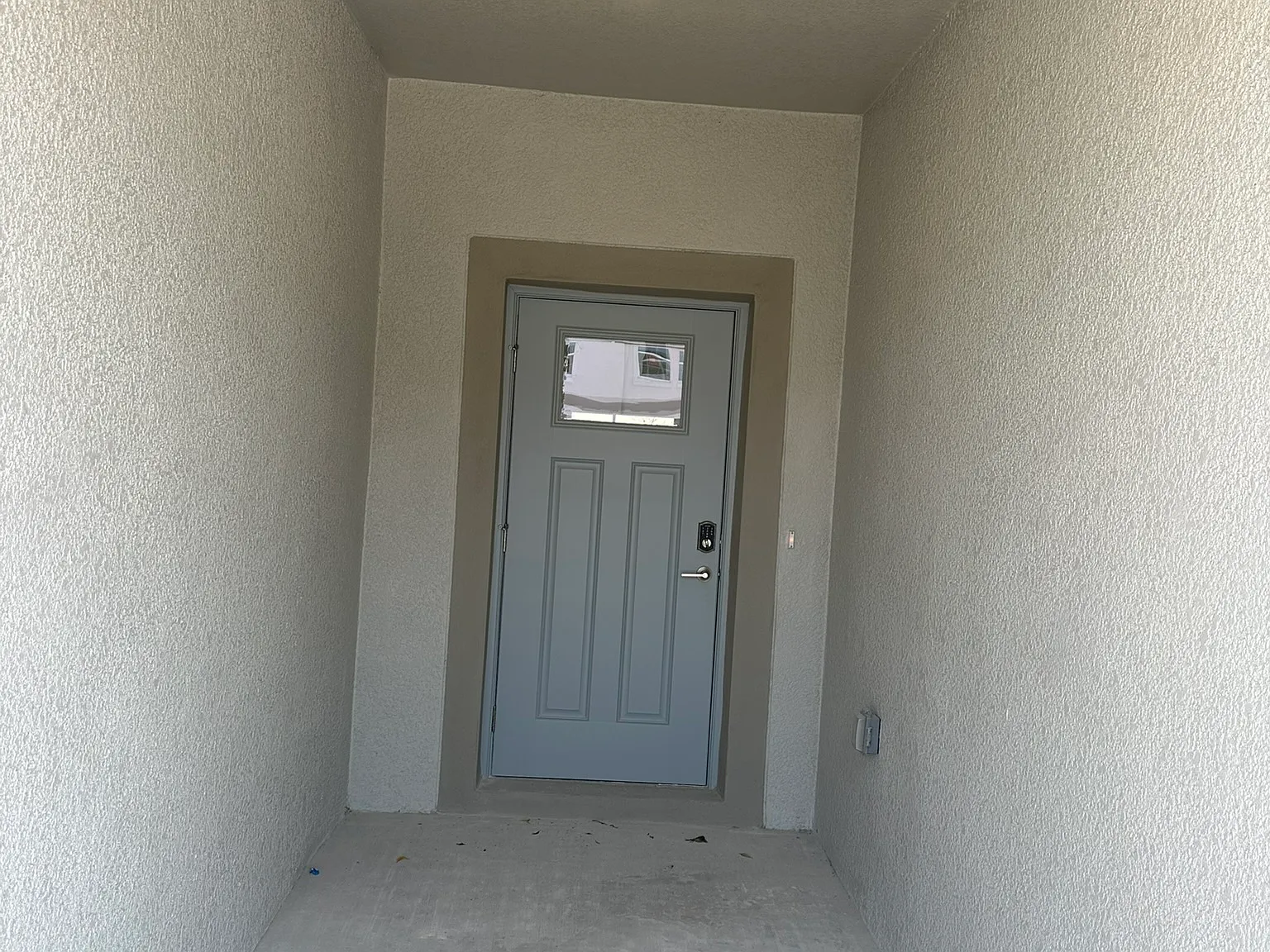 3 bed, 2.5 bath, 1634 sqft, $1,925 — Photo 2