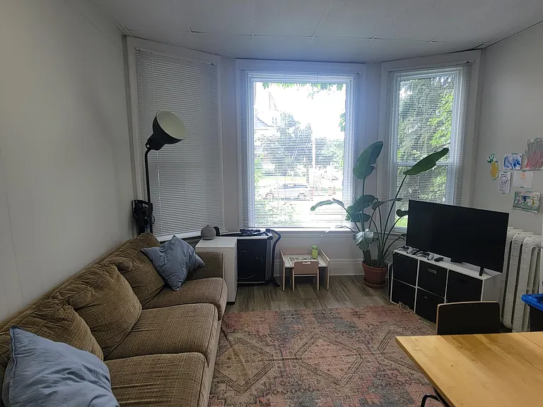 548 Waterloo St #1 — Photo 3