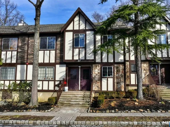 3707 Mark Twain Way, Mahwah, NJ 07430