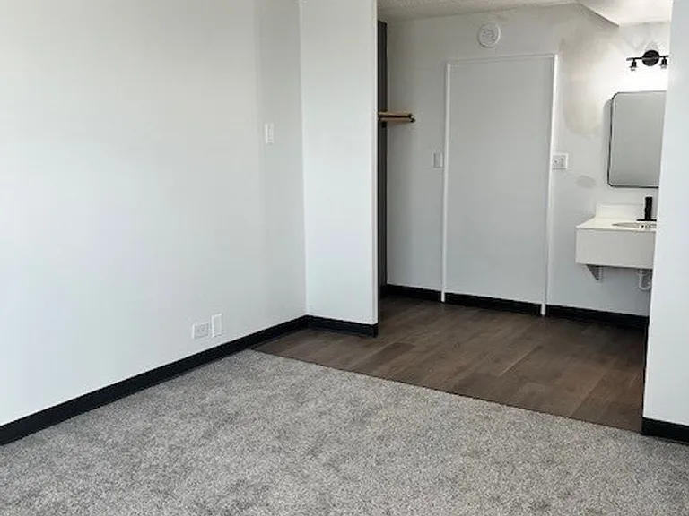 The McCoy at 8035 Apartments - Clive — Photo 60
