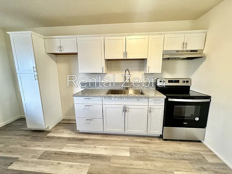 10 E 18th St #6 — Photo 3