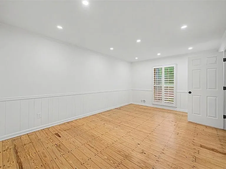 3868 Emerson St — Photo 17