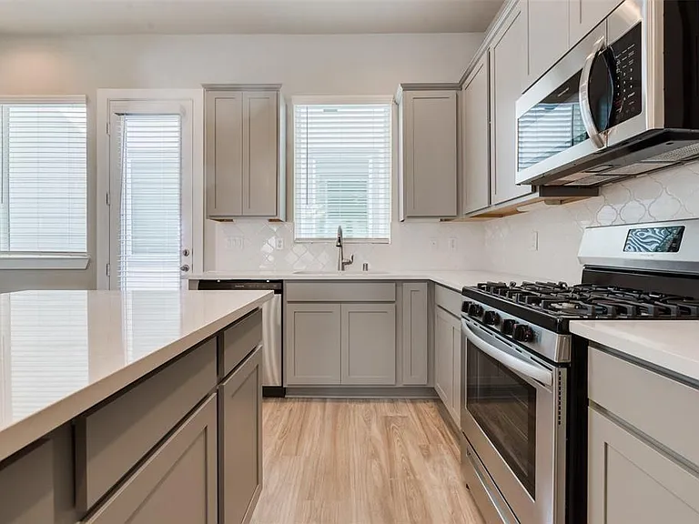 7705 Rainbow Close Ln — Photo 10