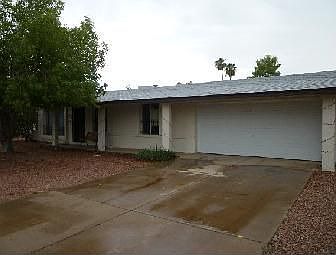 1st image of 3255 E Farmdale Ave