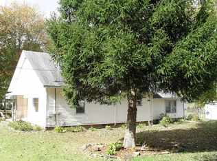 1401 N 11th St, Herrin, IL 62948