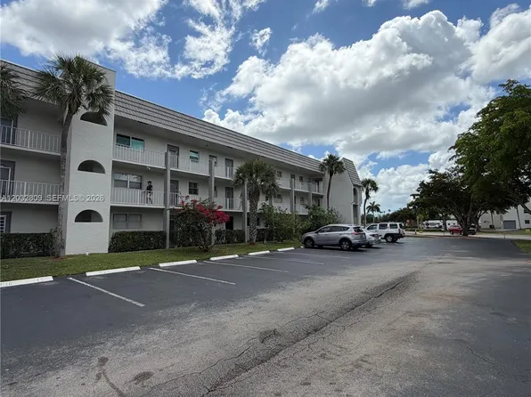 8200 Sunrise Lakes Blvd APT 308, Fort Lauderdale, FL 33322