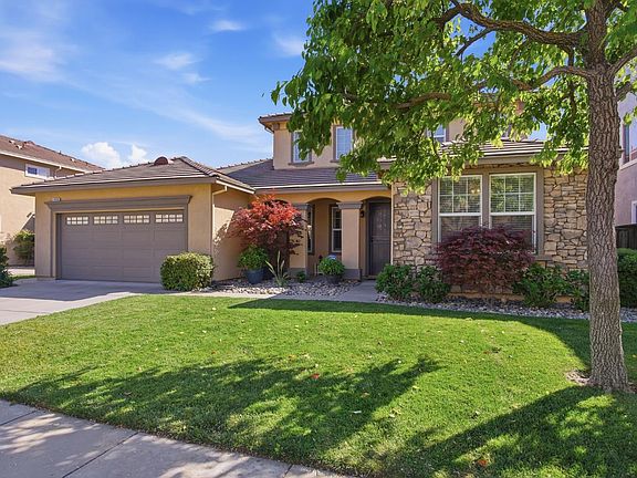 3rd image of 1950 Trail Way