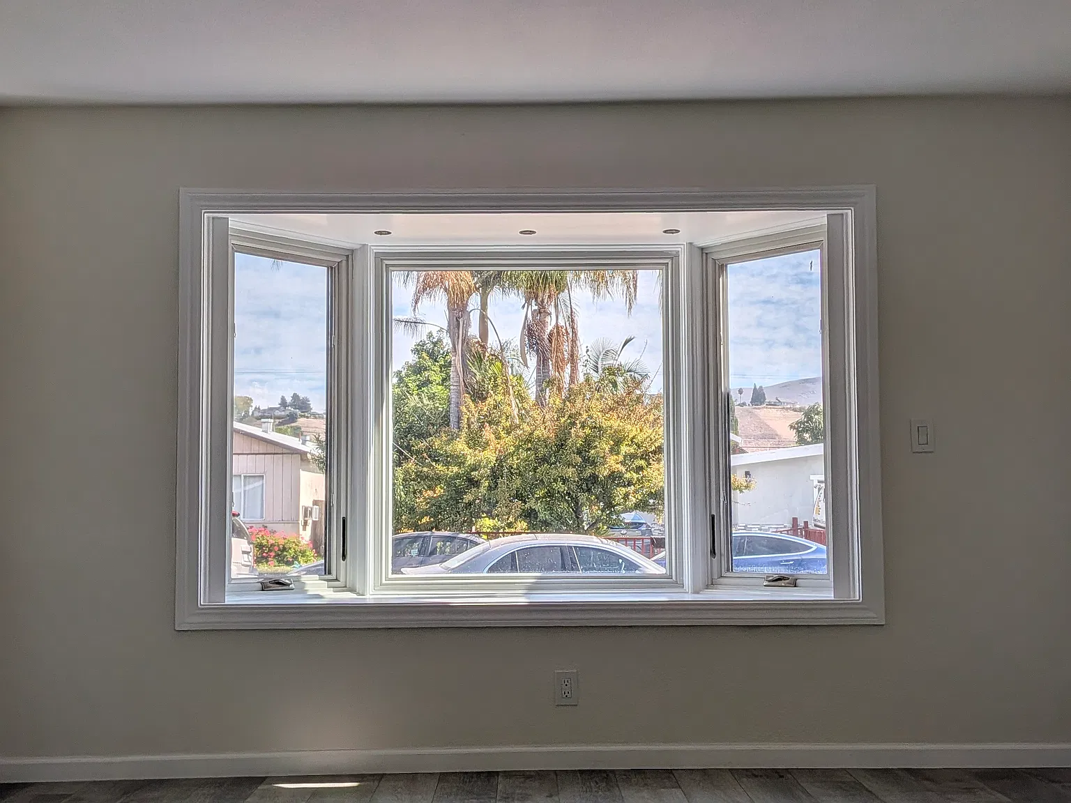 3 bed, 1151 sqft, $4,100 — Photo 3